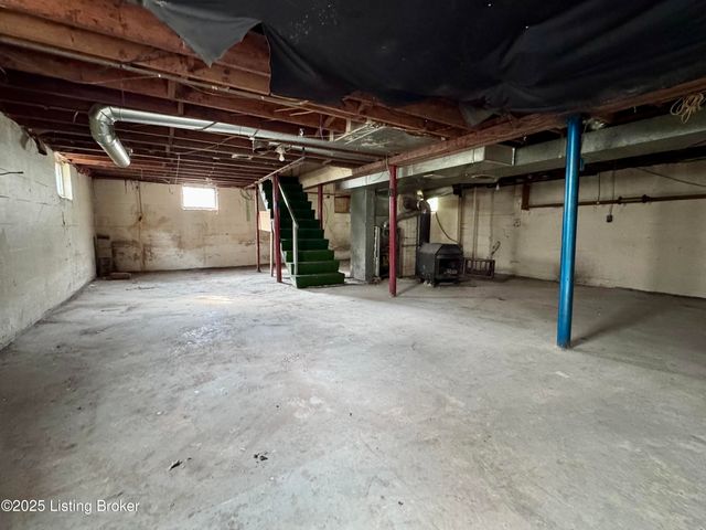 1330 Phyllis Ave, Louisville, KY 40215