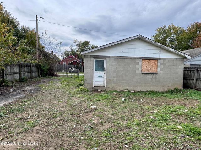 1330 Phyllis Ave, Louisville, KY 40215