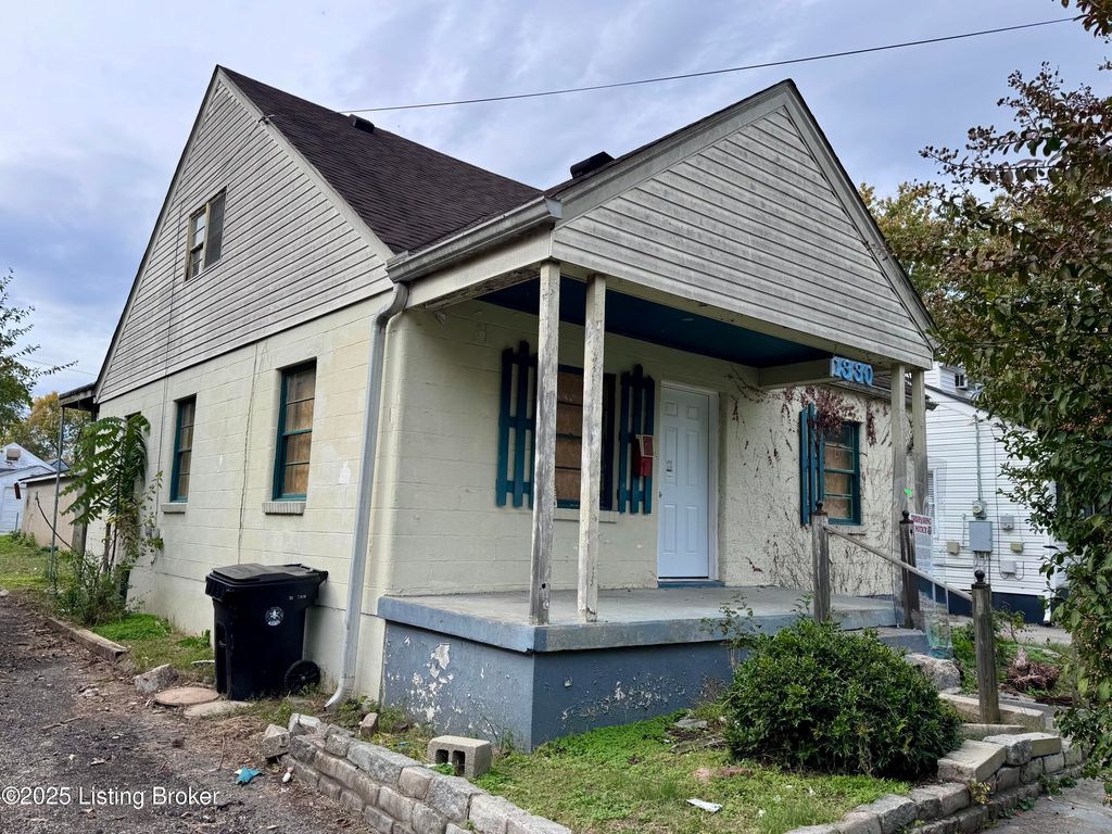 1330 Phyllis Ave, Louisville, KY 40215