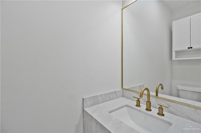 2217 N Venice Avenue, Edinburg, TX 78542