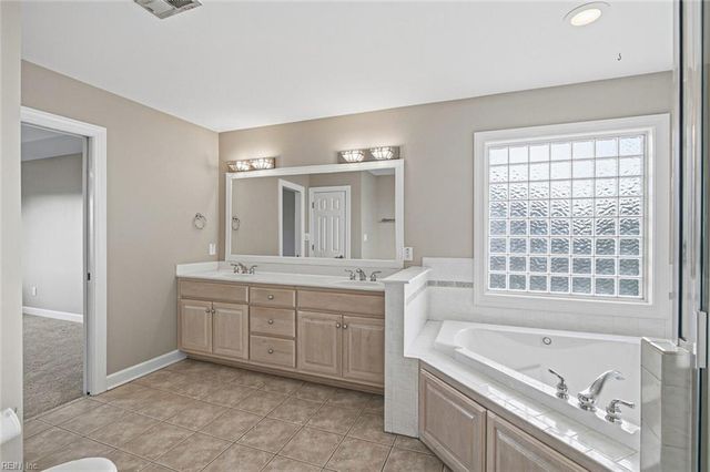 10 Channel LN, Hampton, VA 23664