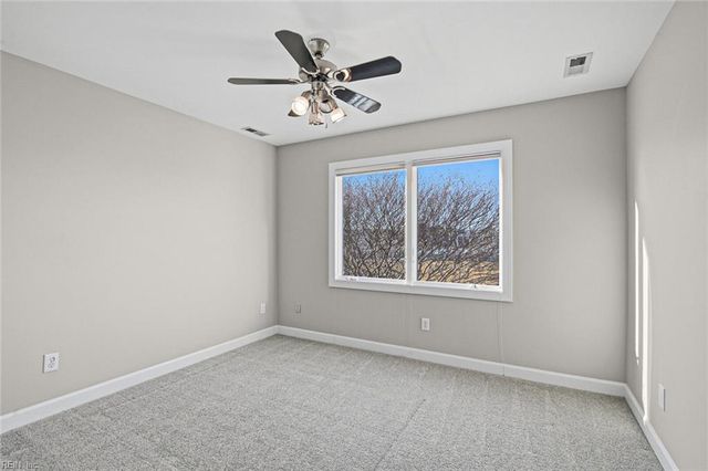 10 Channel LN, Hampton, VA 23664