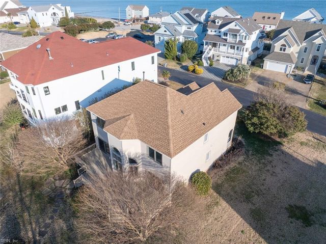 10 Channel LN, Hampton, VA 23664