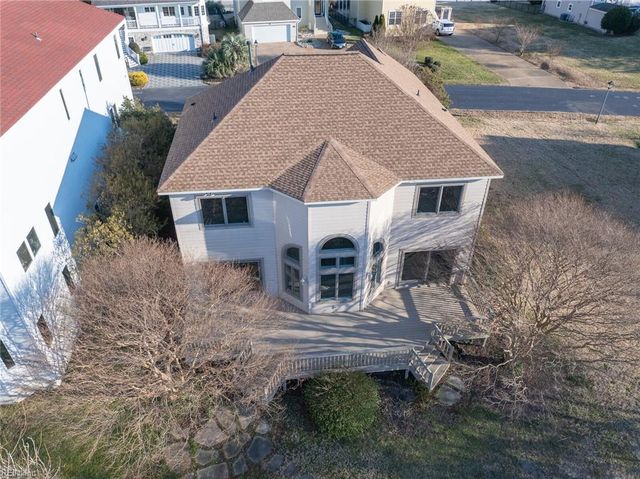 10 Channel LN, Hampton, VA 23664