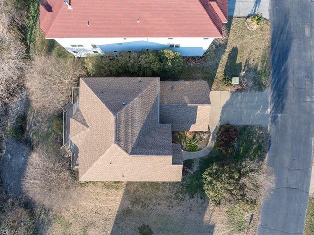 10 Channel LN, Hampton, VA 23664