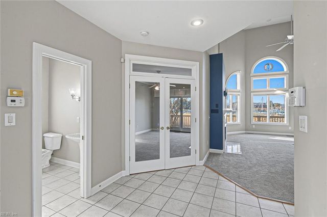 10 Channel LN, Hampton, VA 23664