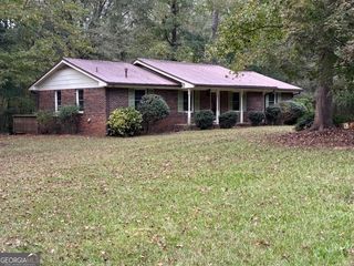 124 Deerwood Circle, Griffin, GA 30223