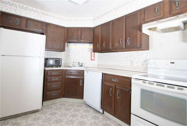 12550 Lake Avenue 810, Lakewood, OH 44107