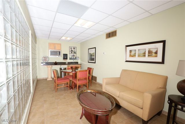 12550 Lake Avenue 810, Lakewood, OH 44107