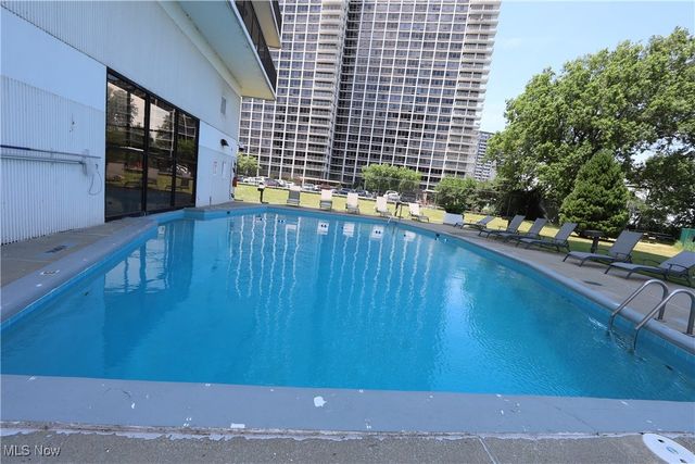 12550 Lake Avenue 810, Lakewood, OH 44107