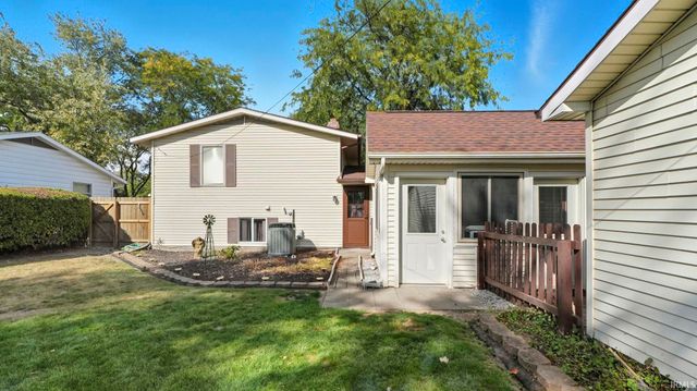 1711 Saint Louis Avenue, Fort Wayne, IN 46819
