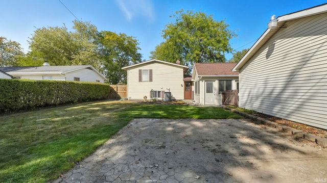 1711 Saint Louis Avenue, Fort Wayne, IN 46819