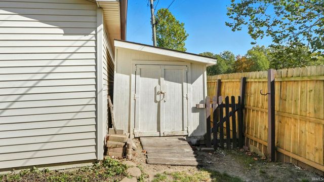1711 Saint Louis Avenue, Fort Wayne, IN 46819