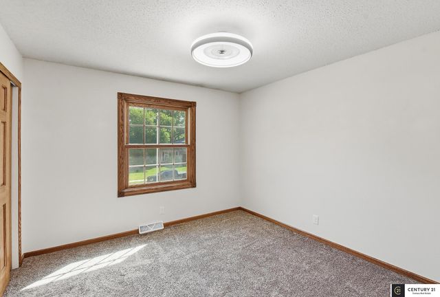 408 Kountze Memorial Drive, Bellevue, NE 68005