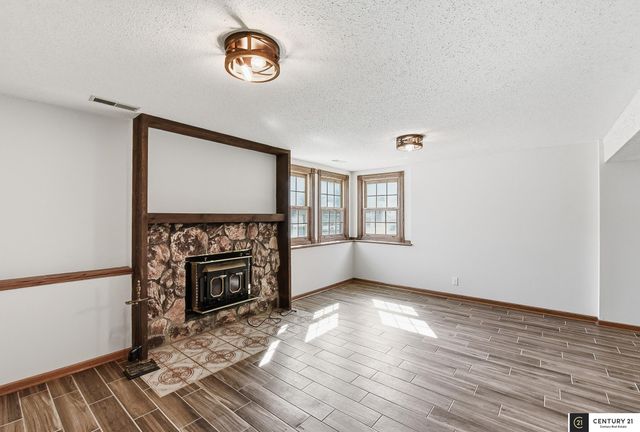 408 Kountze Memorial Drive, Bellevue, NE 68005