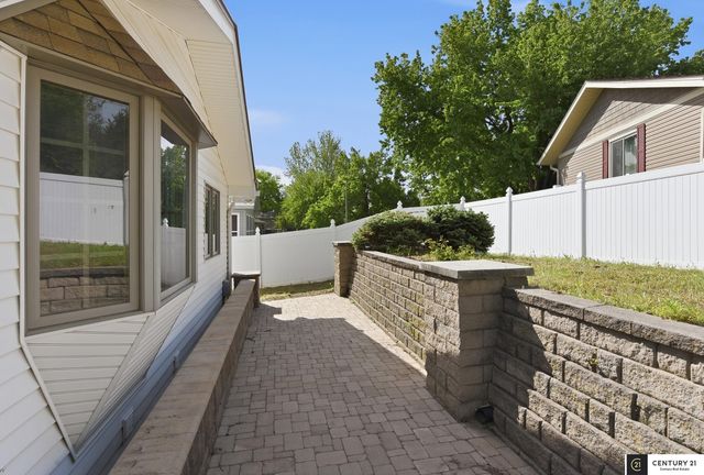 408 Kountze Memorial Drive, Bellevue, NE 68005