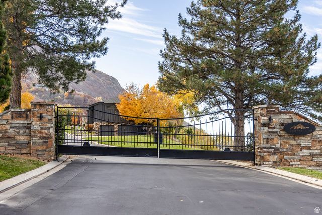 4755 S MOUNTAIN LN, Millcreek, UT 84124