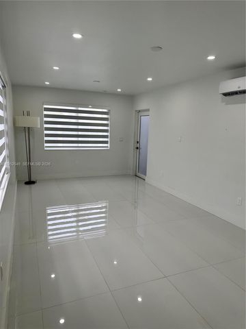 11631 SW 179th Ter, Miami, FL 33157