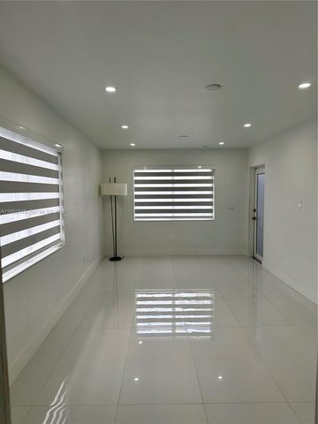 11631 SW 179th Ter, Miami, FL 33157