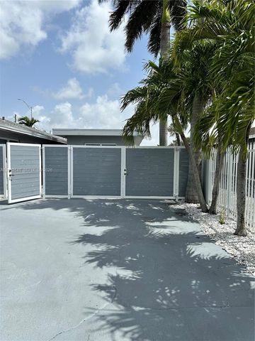 11631 SW 179th Ter, Miami, FL 33157