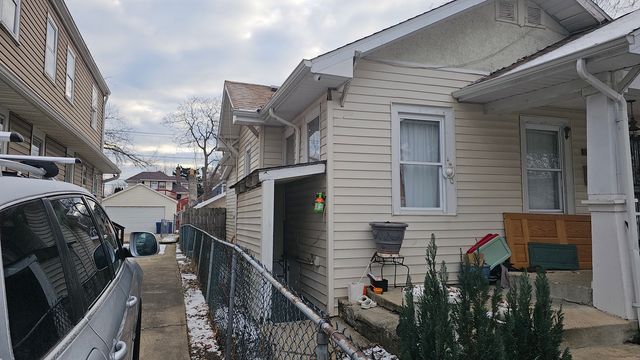 1801 Brown Avenue, Evanston, IL 60201