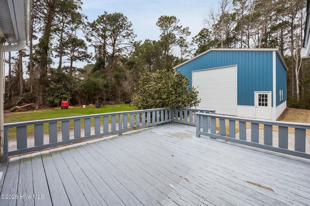 109 Pinewood Drive, Newport, NC 28570