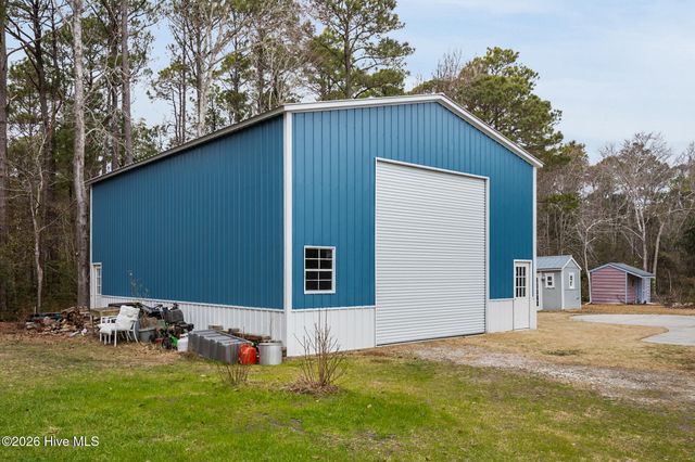 109 Pinewood Drive, Newport, NC 28570