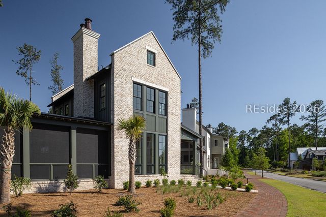 26 Lyonia St, Bluffton, SC 29910