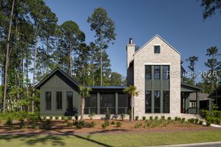 26 Lyonia St, Bluffton, SC 29910