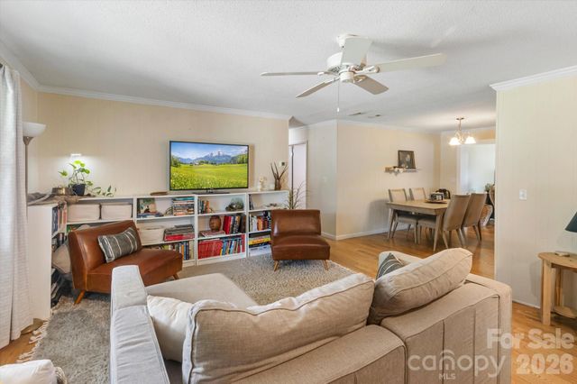 180 Fisher Road, Brevard, NC 28712