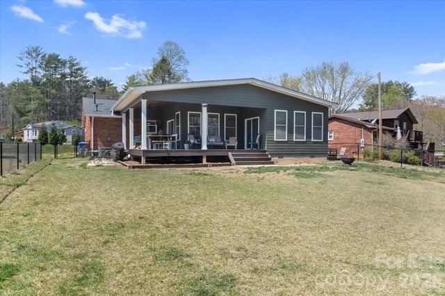 180 Fisher Road, Brevard, NC 28712