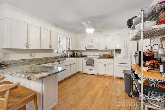 180 Fisher Road, Brevard, NC 28712