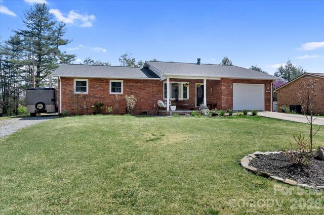 180 Fisher Road, Brevard, NC 28712