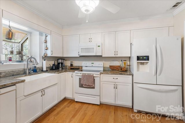 180 Fisher Road, Brevard, NC 28712
