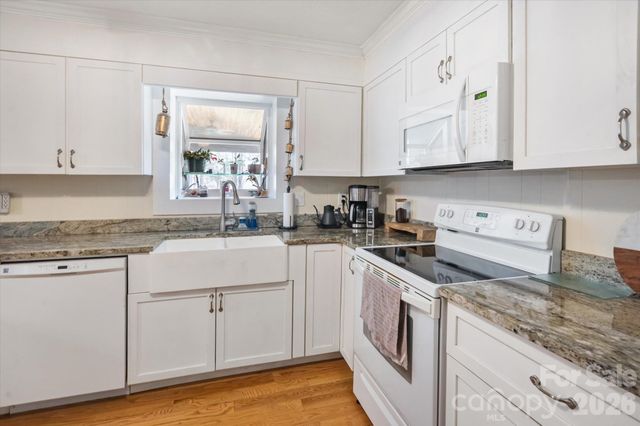 180 Fisher Road, Brevard, NC 28712