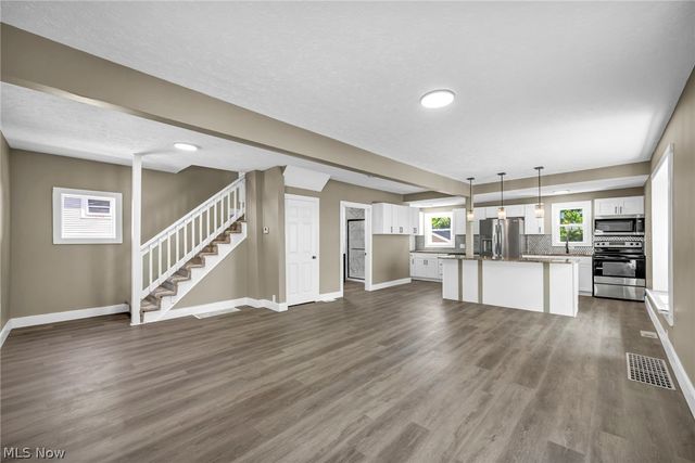 181 Spellman Court, Akron, OH 44305