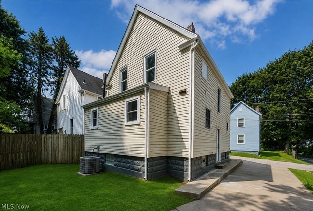 181 Spellman Court, Akron, OH 44305