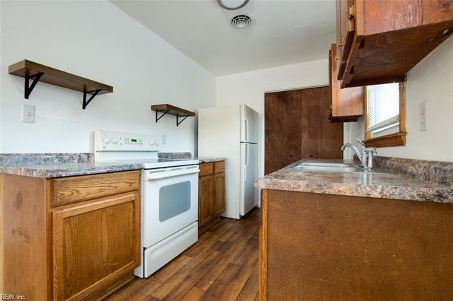 1009 Bethel Ave, Hampton, VA 23669
