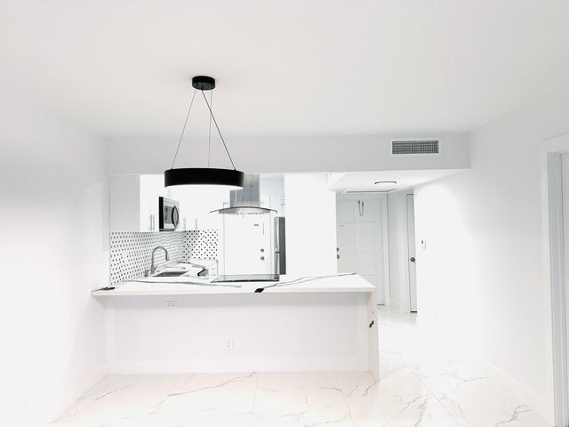 3050 N Palm Aire Drive 505, Pompano Beach, FL 33069