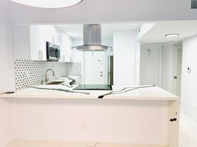 3050 N Palm Aire Drive 505, Pompano Beach, FL 33069