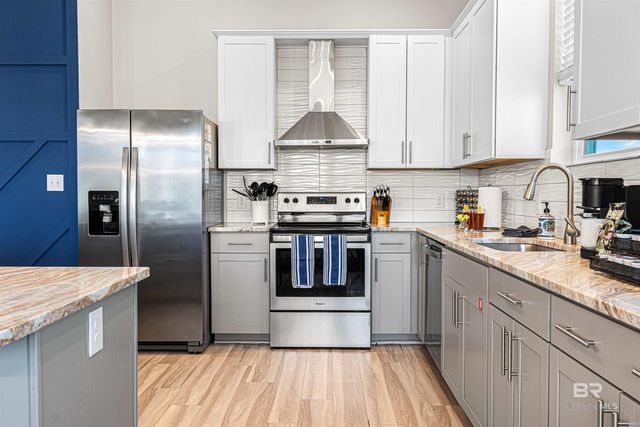 3214 Dolphin Drive, Gulf Shores, AL 36542