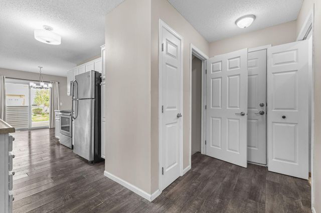 837 Summer Pines Circle, Hudson, WI 54016