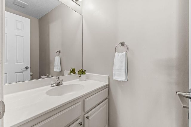 837 Summer Pines Circle, Hudson, WI 54016