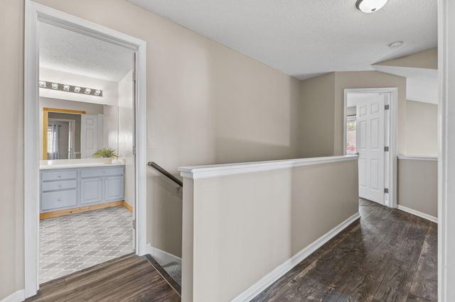 837 Summer Pines Circle, Hudson, WI 54016