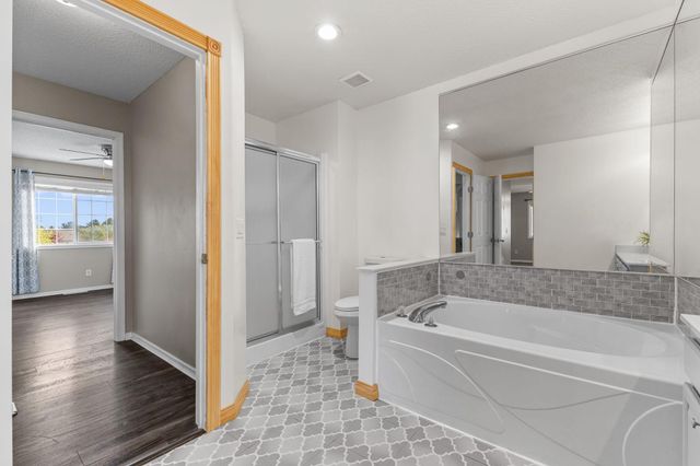 837 Summer Pines Circle, Hudson, WI 54016