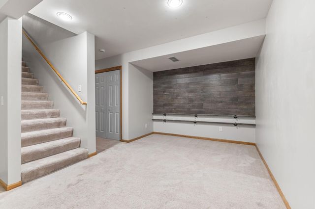 837 Summer Pines Circle, Hudson, WI 54016