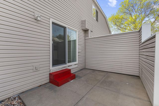 837 Summer Pines Circle, Hudson, WI 54016