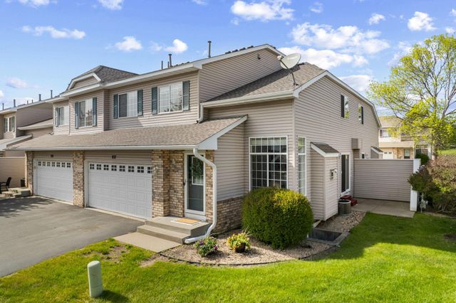 837 Summer Pines Circle, Hudson, WI 54016