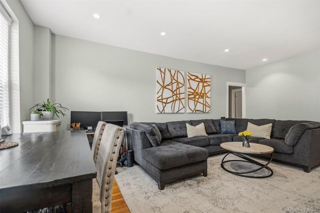 472 Gramatan Avenue Bldg 4 Unit 2U, Fleetwood, NY 10552