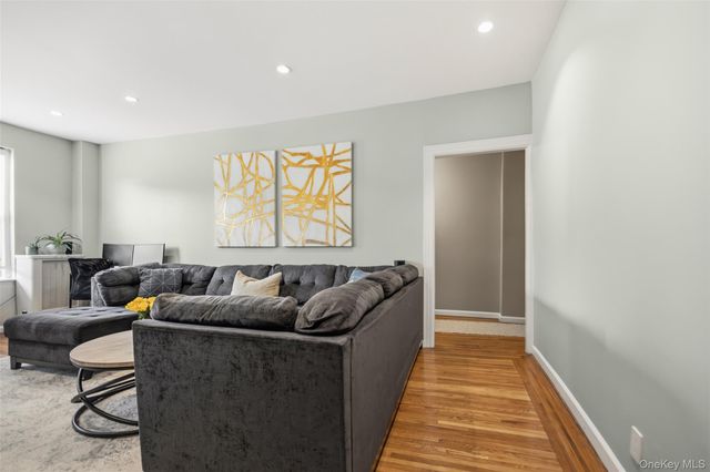 472 Gramatan Avenue Bldg 4 Unit 2U, Fleetwood, NY 10552